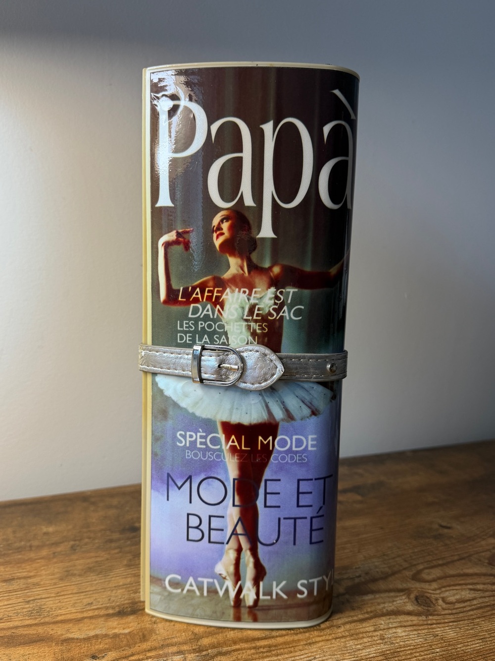 1980s Paparazzi Magazine Print Roll Clutch – Rare Balletcore Statement Purse